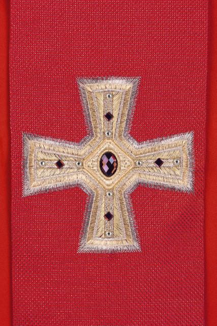 Casula con croci ricamate e decorate rossa - luxdei.it
